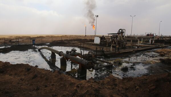 Jazida de petróleo de Rmeilane, na província de Hasakeh, na Síria - Sputnik Brasil