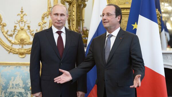 Presidente da Rússia, Vladimir Putin, e presidente da França, François Hollande - Sputnik Brasil