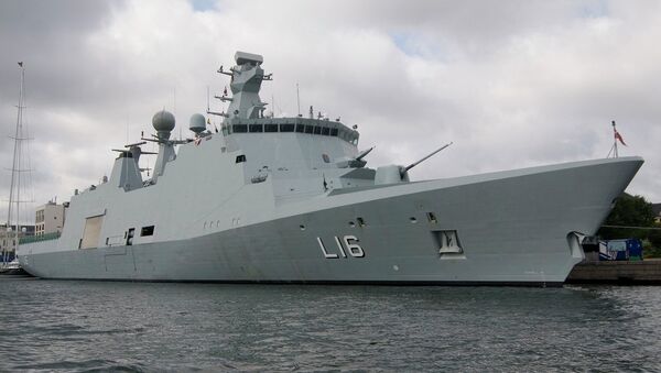 The danish navy command and support ship Absalon (Absalon class) - Sputnik Brasil