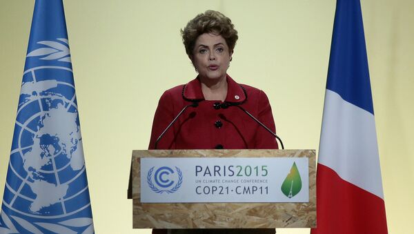 Dilma Rousseff, presidenta do Brasil, em discurso na Cop 21, em Paris - Sputnik Brasil