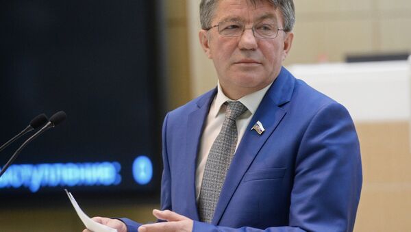 Viktor Ozerov, presidente do Comitê de Defesa e Segurança do Conselho da Federação (câmara alta do parlamento russo). - Sputnik Brasil