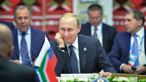 Presidente da Rússia Vladimir Putin durante encontro com líderes do BRICS em Ufá - Sputnik Brasil