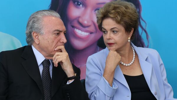 Vice-presidente do Brasil, Michel Temer, ao lado da Presidenta Dilma Rousseff - Sputnik Brasil