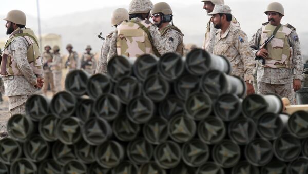 Soldados sauditas no sudoeste da Arábia Saudita, 13 de abril de 2015 - Sputnik Brasil