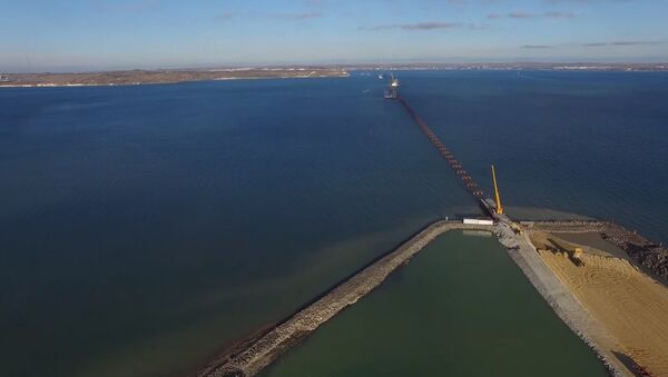 Bulding a bridge across the Kerch Strait - Sputnik Brasil