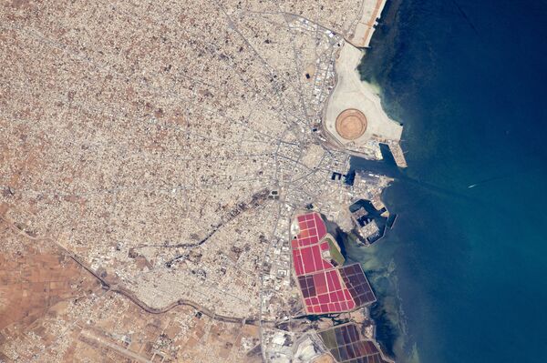 O porto de Sfax na Tunísia - Sputnik Brasil