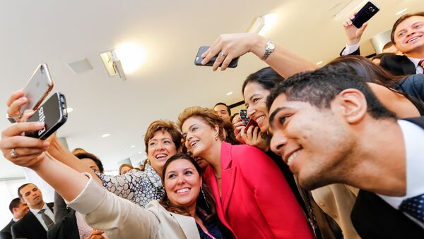 Presidenta Dilma Rousseff durante café da manhã com jornalistas-setoristas do Palácio do Planalto - Sputnik Brasil