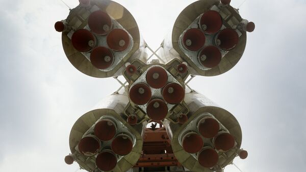 Motores a jato dum foguete russo - Sputnik Brasil