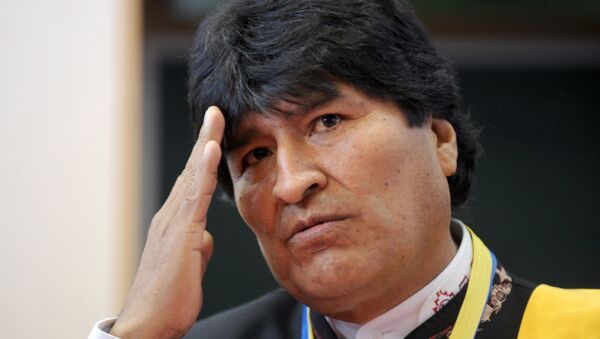 Evo Morales após receber o Doctor Honoris Causa na Universidade de Adour, na França, em 7 de novembro de 2015 - Sputnik Brasil