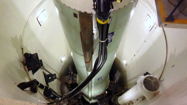 Maquete de míssil nuclear Minuteman III usado para treinamento de equipes de manutenção de mísseis é visto na base da Força Aérea F. E. Warren, Wyo. ( foto de arquivo) - Sputnik Brasil