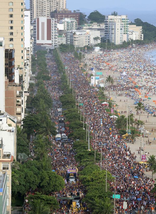 Bloco Simpatia é Quase Amor teve um público de 100 mil neste domingo (31) no Rio de Janeiro - Sputnik Brasil