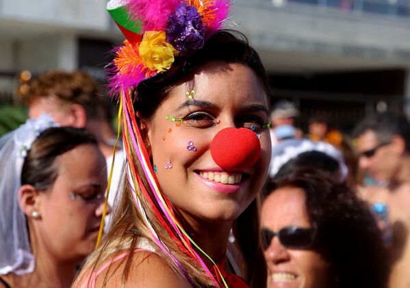 Bloco Simpatia é Quase Amor teve um público de 100 mil neste domingo no Rio de Janeiro - Sputnik Brasil