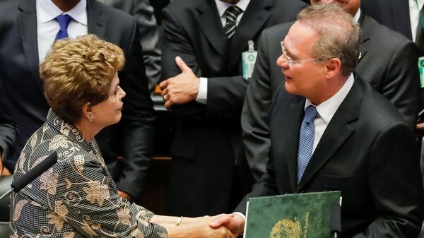 Presidente do Senado Renan Calheiros com Presidenta Dilma Rousseff - Sputnik Brasil