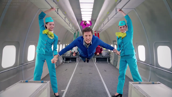 Companhia aérea russa realiza clipe da banda OK Go em gravidade zero - Sputnik Brasil