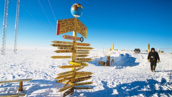 Base de pesquisas russa Vostok na Antártida nas proximidades do Polo Sul - Sputnik Brasil