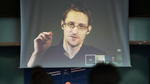 Ex-agente da NSA Edward Snowden  - Sputnik Brasil