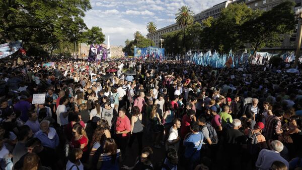Protesto na Plaza de Mayo, em Buenos Aires, Argentina - Sputnik Brasil