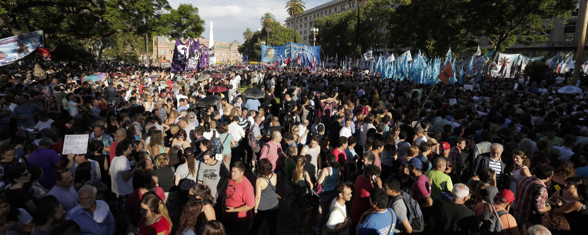 Protesto na Plaza de Mayo, em Buenos Aires, Argentina - Sputnik Brasil, 1920, 20.12.2023
