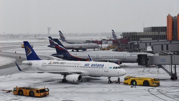 Aviões no aeroporto de Sheremetyevo, em finais de fevereiro de 2016 - Sputnik Brasil