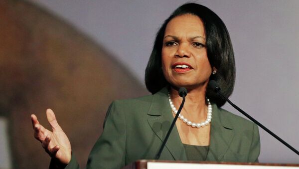 A ex-secretária de Estado dos EUA, Condoleezza Rice, declarou que os cidadãos da Ucrânia devem reclamar menos e tomar mais a responsabilidade pra si, “ajudando aqueles que tem menos”.  - Sputnik Brasil