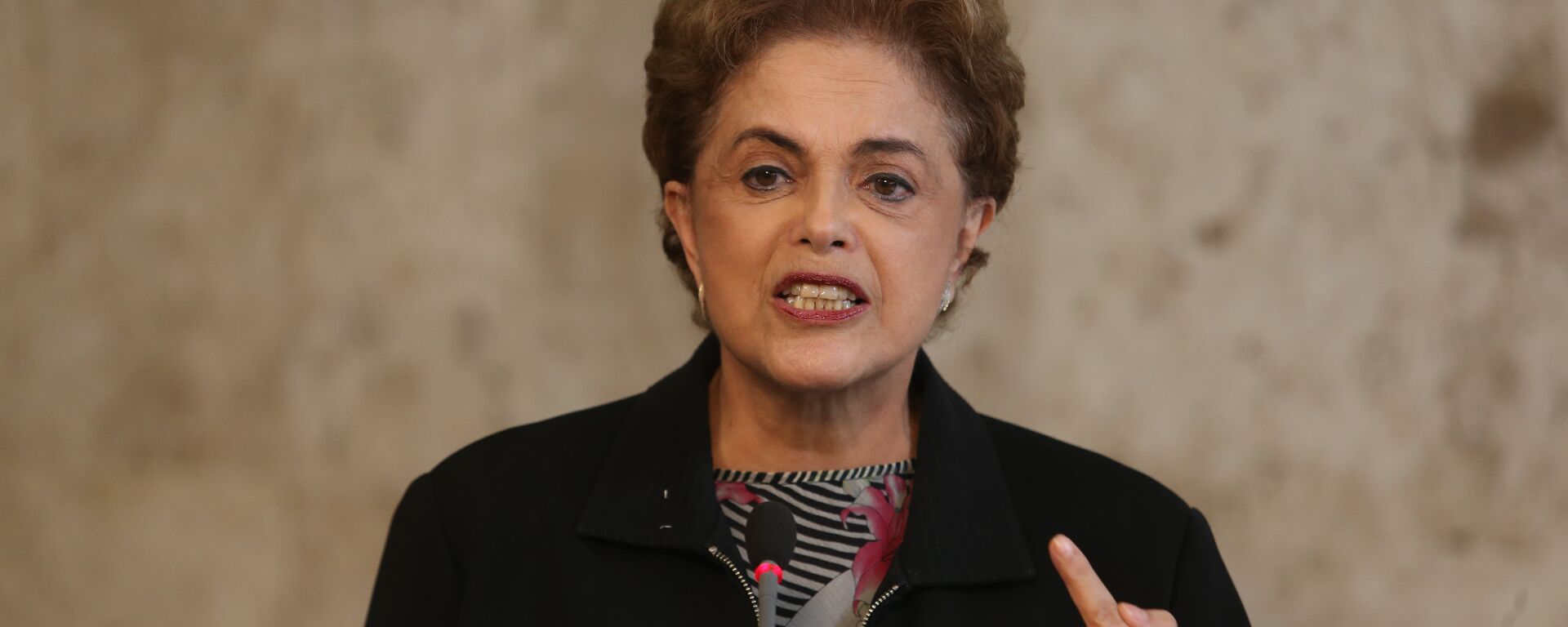 A presidenta da República, Dilma Rousseff, durante entrevista coletiva, no Palácio do Planalto. - Sputnik Brasil, 1920, 31.01.2022