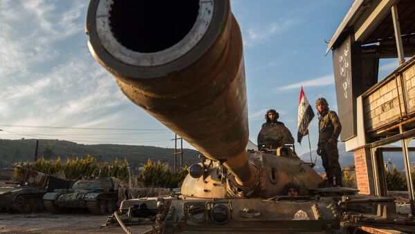 Soldados do exército da Síria perto da cidade de Kessab na fronteira sírio-turca - Sputnik Brasil
