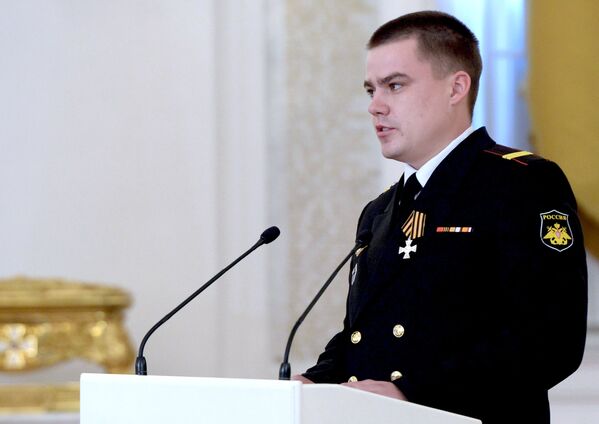 O subsargento Oleg Baranov, foi condecorado pelo desempenho da missão militar russa na Síria - Sputnik Brasil