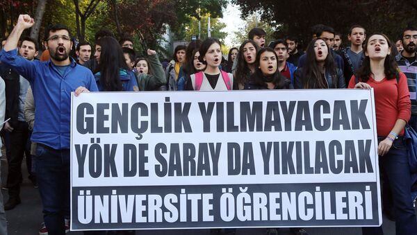 Protesto de estudantes turcos - Sputnik Brasil