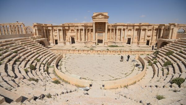 Anfiteatro na parte histórica de Palmira, Síria, 28 de março de 2016 - Sputnik Brasil