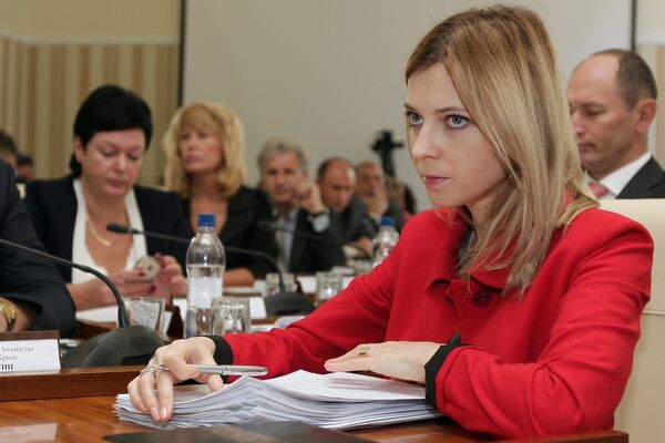 Poklonskaya numa reunião do Conselho de Ministros - Sputnik Brasil