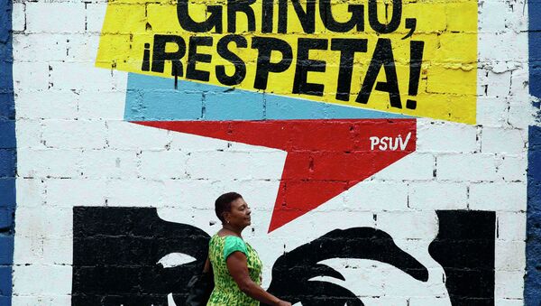 Parede de casa em Caracas com inscrição Gringo, nos respeite! - Sputnik Brasil