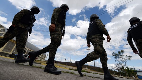 Agentes da polícia hondurenha - Sputnik Brasil
