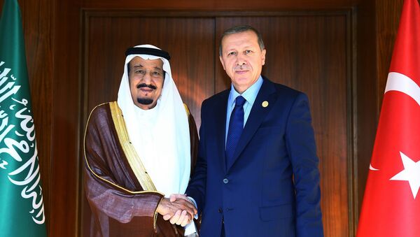Presidente da Turquia, Recep Tayyip Erdogan, e rei da Arábia Saudita, Salman bin Abdul Aziz Al Saud - Sputnik Brasil