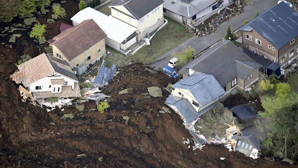 Os resultados do terramoto na cidade de Minami-Aso na prefeitura de Kumamoto, Japão - Sputnik Brasil