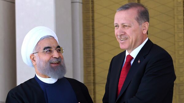 O presidente iraniano, Hassan Rohani, durante encontro com o seu homólogo turco, Recep Tayyip Erdogan, em Ancara - Sputnik Brasil