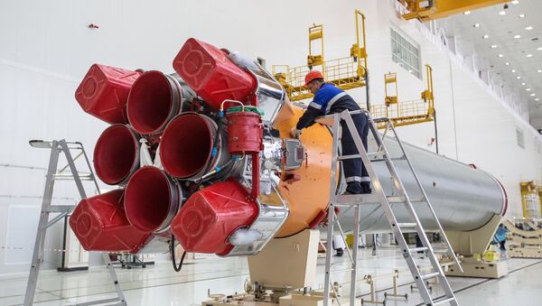 Foguete Soyuz antes do lançamento - Sputnik Brasil