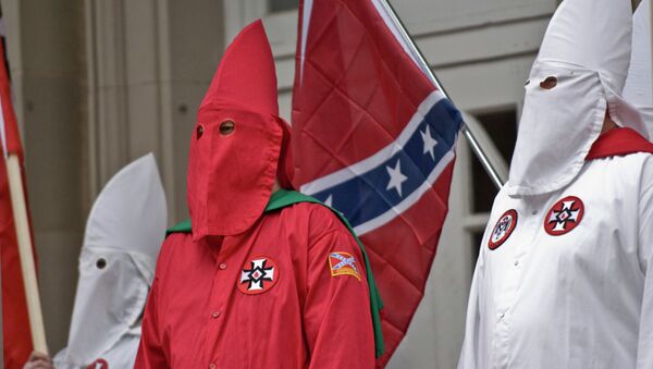 Membros do KKK na Carolina do Sul - Sputnik Brasil