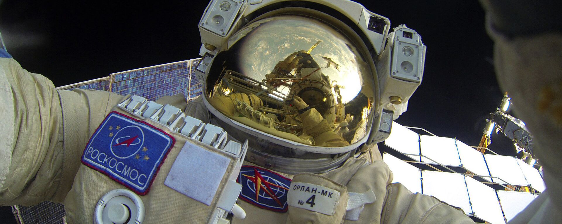 Cosmonauta russo no espaço, 3 de fevereiro de 2016 - Sputnik Brasil, 1920, 16.08.2022