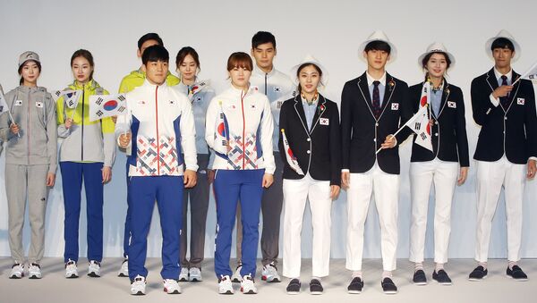 Uniformes da delegação sul-coreana para os Jogos Olímpicos do Rio - Sputnik Brasil