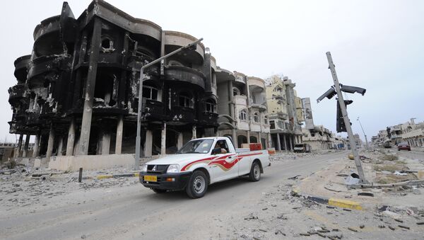 Bairro destruído em Sirte, Líbia - Sputnik Brasil
