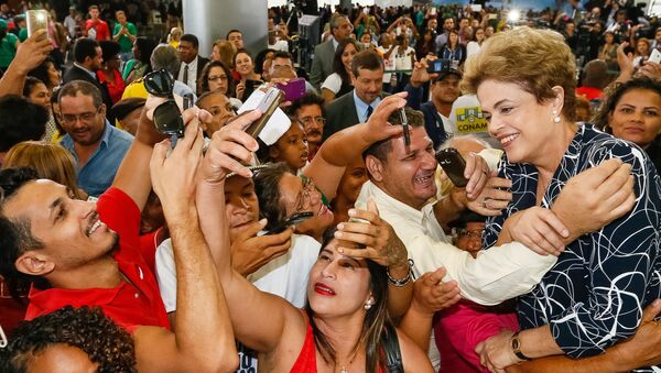 Dilma Rousseff durante cerimônia do Programa Minha Casa Minha Vida - Sputnik Brasil