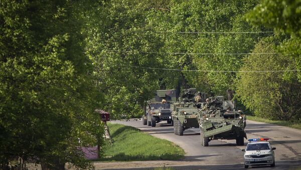 Veículos militares norte-americanos na Moldávia, 2016 - Sputnik Brasil