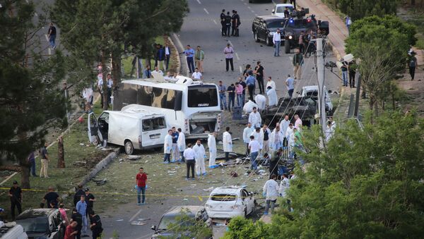 A cidade de Diyarbakir, depois da explosão (10 de maio) - Sputnik Brasil