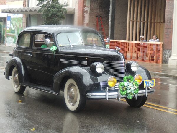 Um carro decorado para participar do desfile de São Patrício em Wilmington, EUA - Sputnik Brasil