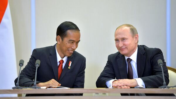 Presidente da Indonésia, Joko Widodo, e presidente da Rússia, Vladimir Putin - Sputnik Brasil