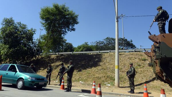 Beltrame pede apoio do Exército para policiamento de vias expressas durante Jogos Rio 2016 - Sputnik Brasil