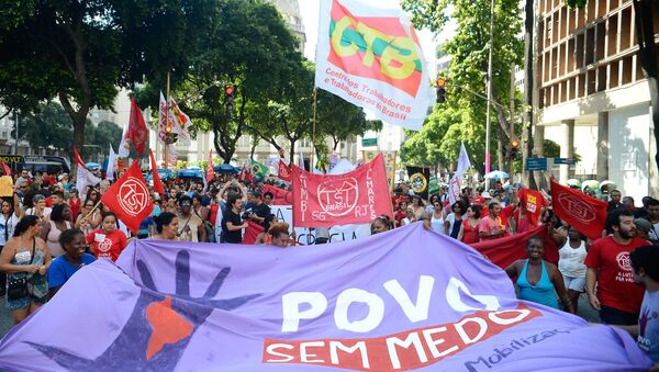 Protesto contra Temer no Rio - Sputnik Brasil