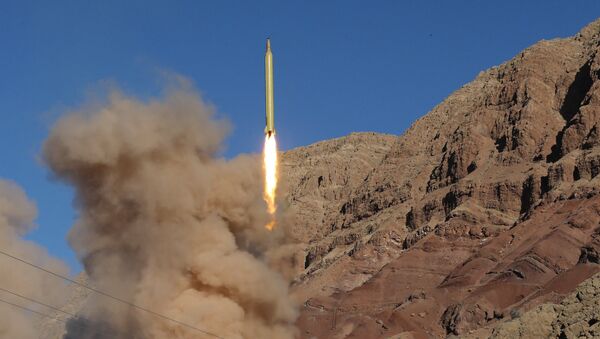 O Irã lança o míssil balístico em 9 de março de 2016 - Sputnik Brasil