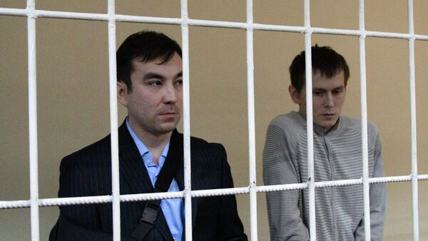 Cidadãos russos Aleksandr Aleksandrov e Yevgeny Yerofeev, condenados pelo tribunal ucraniano a 14 anos da prisão - Sputnik Brasil