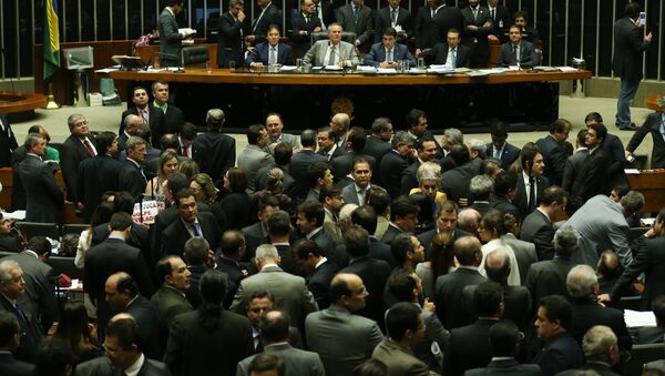 Plenário do Congresso Nacional aprecia o projeto do governo que modifica a meta fiscal - Sputnik Brasil